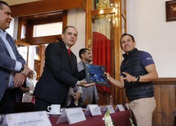 Reconoce Congreso del Estado y STASPLE a trabajadores mayor antigüedad al servicio del Poder Legislativo