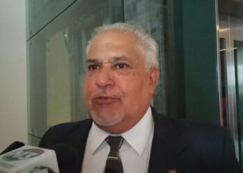 Miente la rectora: Tena Flores