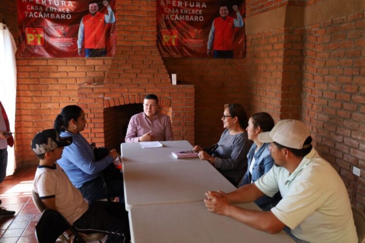Vicente Gómez redobla el trabajo en territorio en el distrito XIX