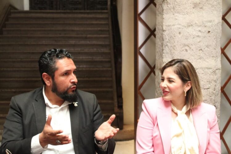 Brissa Arroyo hace alianza con el Sindicato Mexicano de Salud (SIMESA)