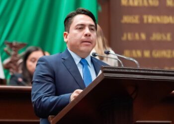 Diputado Iván Vera propone programa estatal de incubadoras para fortalecer el emprendimiento en Michoacán