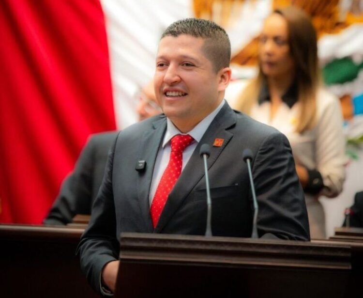 Aprueba Congreso del Estado iniciativa del Dip. Vicente Gómez para el manejo, reciclaje y reúso de la basura electrónica