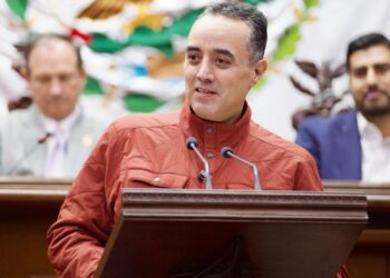 Por congruencia y coherencia, vamos por la reducción de presupuesto al Congreso:  Juan Pablo Celis