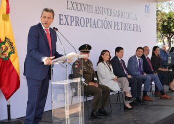 Encabeza Alfonso Martínez LXXXVIII Aniversario de la Expropiación Petrolera