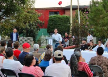 Conmemora Yankel Benítez 52 aniversario de la colonia Expropiación Petrolera