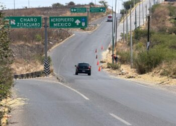 Gobierno de Alfonso Martínez implementa jornada de limpieza en salida a Charo