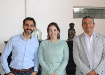 Toca puertas Brissa Arroyo, para llevar soluciones a colonias de Morelia