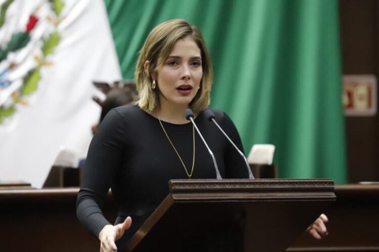 Diputada Brissa Arroyo plantea desarrollo policial con perspectiva de género