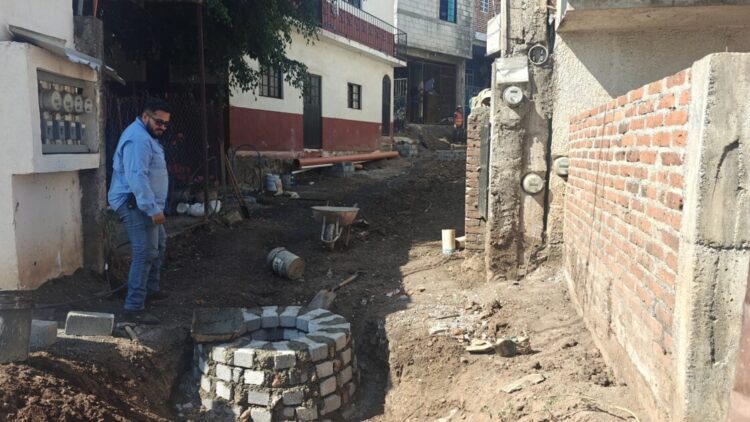 Avanza pavimentación en La Calabaza; gobierno de Humberto Jiménez mantiene trabajo permanente en Los Reyes