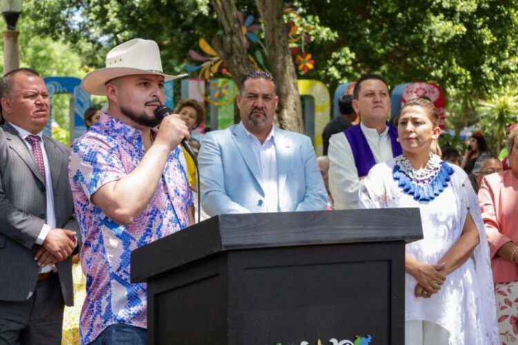 Fortalecen servicio de limpia en Quiroga con nuevo camión recolector donado por club migrante, Alma Mireya González agradece apoyo