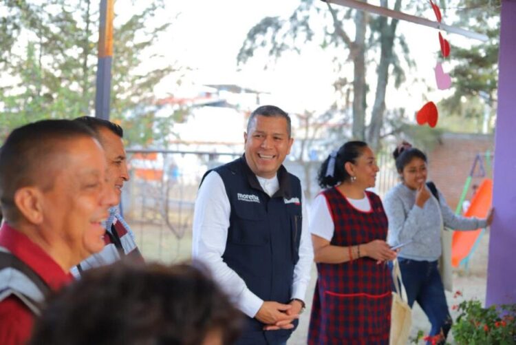 Logra Barragán regular el uso de celulares en primaria y secundaria