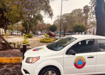Brigadas de Protección Civil y Bomberos atienden incidencias causadas por lluvia y granizo en Morelia