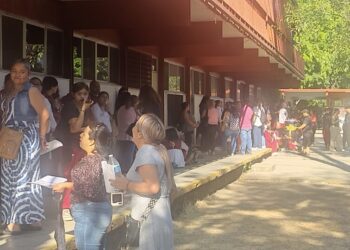 Caos, desorganización y abandono, hace estallar inconformidad por entrega del chip D4TA en Morelia