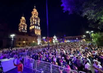 Centro Histórico de Morelia luce repleto con la representación de la Última Cena