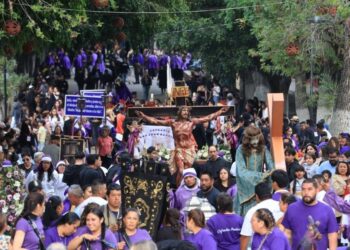 Más de 60 mil personas acompañan la Procesión del Silencio: Alfonso Martínez Alcázar