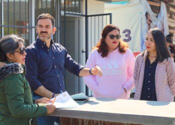 Yankel Benítez Silva se reúne con la comunidad del Telebachillerato en Cotzurio, Tenencia de Chiquimitío