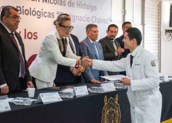 Fortalecer la cultura en salud, clave para formar profesionales capaces de salvar vidas: UMSNH