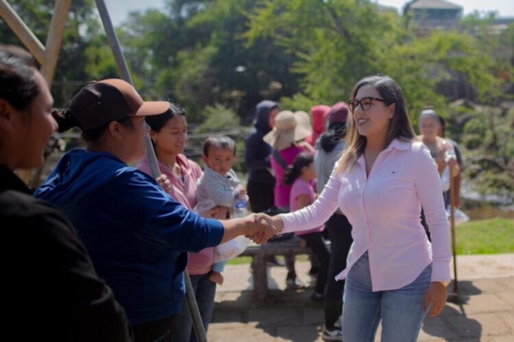 Brigadas comunitarias impulsan mejoras en Turiran: Dayana Pérez