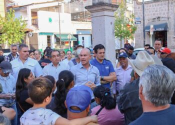 Adolfo Torres atiende a usuarios de Santa María pese a intento de sabotaje