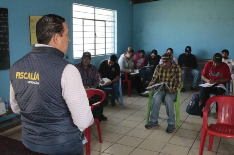 Fortalece FGE la legalidad en la actuación policial en Salvador Escalante con capacitación al Concejo Comunal de Chapa Nuevo