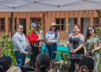 Dayana Pérez impulsa el campo con entrega de árboles frutales