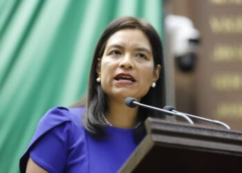 Impulsa Eréndira Isauro reforma para prevenir violencia escolar originada en redes sociales