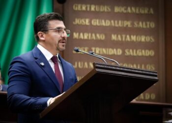 Toño Mendoza impulsa reforma penal para proteger la libertad y tranquilidad de las y los michoacanos