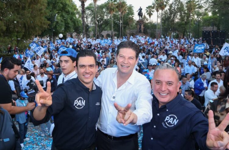 Jorge Romero nombró a Alfonso Martínez Alcázar como Coordinador del Cambio y la Defensa de la Familia en Michoacán