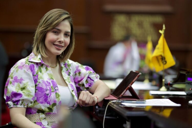 Data Polls Mx coloca a Brissa Arroyo en el ranking de mujeres jóvenes que transforman el país