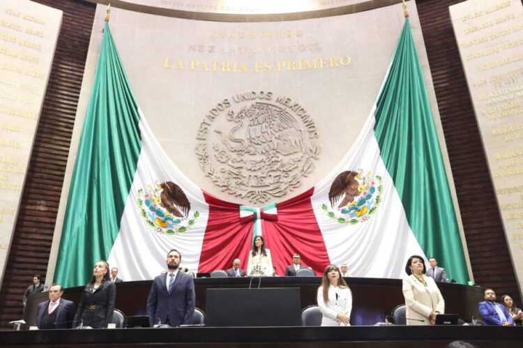 Ante tragedias que pueden evitarse, solo guardan un minuto de silencio en la Cámara de Diputados por víctimas en Teotihuacán, personas de la diversidad sexual, y feminicidios