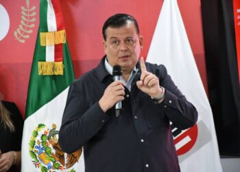 El dirigente estatal del PRI, Memo Valencia le exige a Morena sacar las manos de la UMSNH