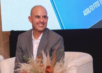 Fito Torres destaca el valor de la lectura, la tecnología y la formación de las juventudes en el Día Mundial del Libro