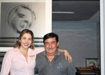 Los taxistas también hacen grande a Morelia, destaca Brissa Arroyo al reunirse con líder de Taxi Ejecutivo
