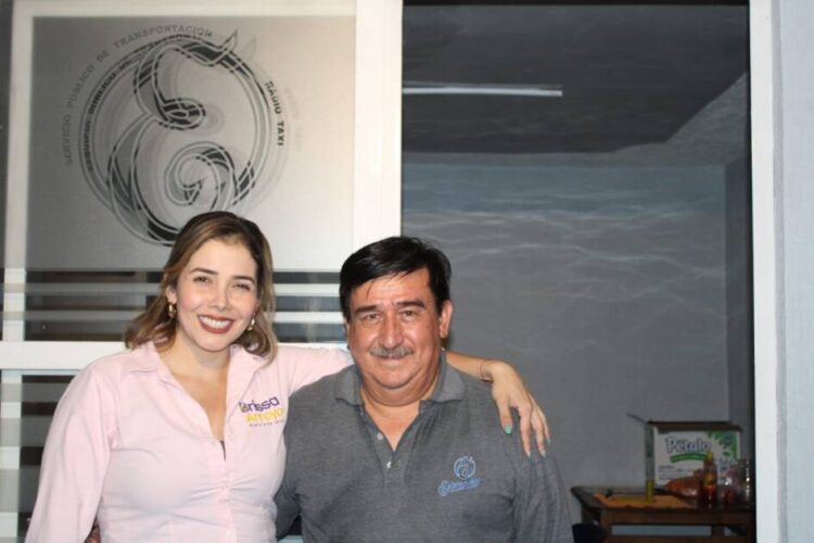 Los taxistas también hacen grande a Morelia, destaca Brissa Arroyo al reunirse con líder de Taxi Ejecutivo