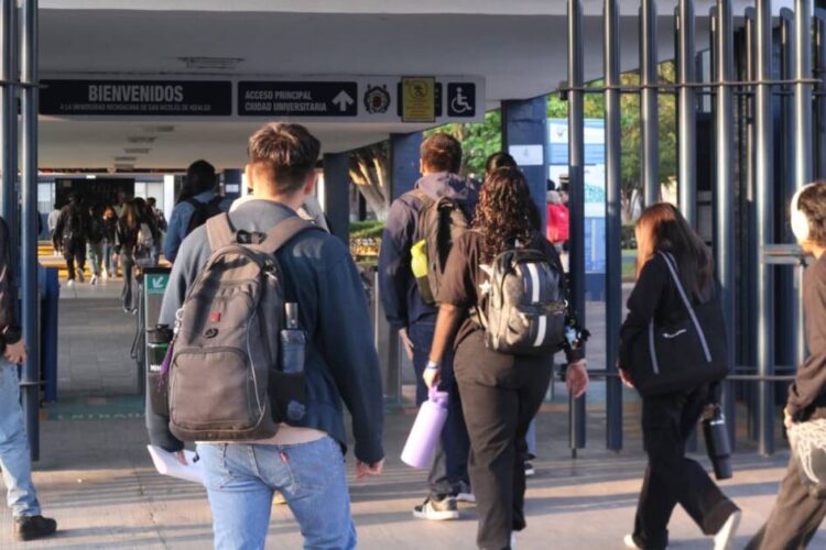 Niegan amparo a los alumnos que fueron obligados a firmar contra la huelga del SUEUM