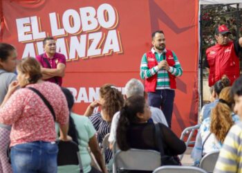 Tender la mano al que más lo necesita: Hugo Rangel encabeza jornada en Torreón Nuevo