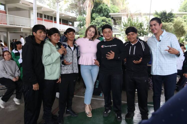 Fortalece Brissa Arroyo alianza con juventudes