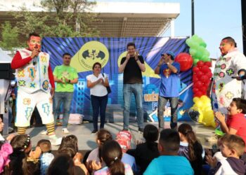 Alfonso Martínez celebra a la niñez en Santa María y llama a cuidar el futuro de Morelia