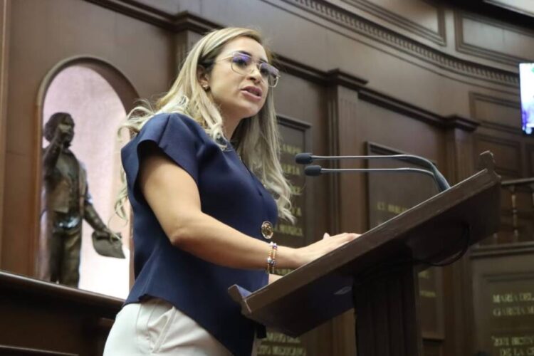 Propone Grecia Aguilar frenar aumento a peajes por impacto directo a la economía familiar