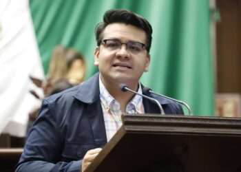El futuro de México se sostiene en las niñas y en los niños: Toño Carreño