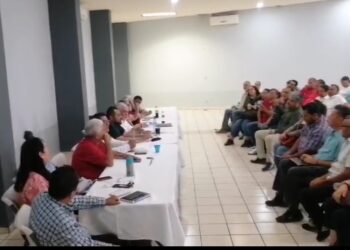 Denuncia frontal del SUEUM contra la rectora de la UMSNH, Yarabí Ávila y advierte estallamiento de huelga