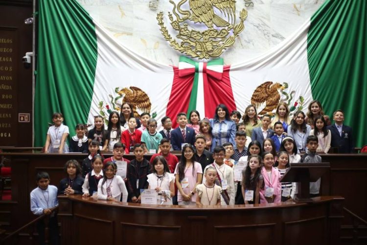 Vanhe Caratachea logra que niñas y niños tomen decisiones en sus municipios