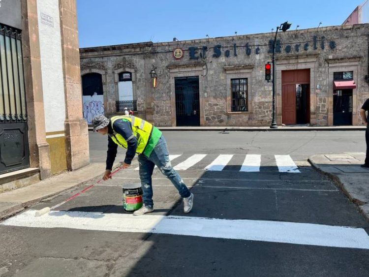 Inicia Sedum balizamiento integral de la Avenida Francisco I. Madero, en el Centro Histórico