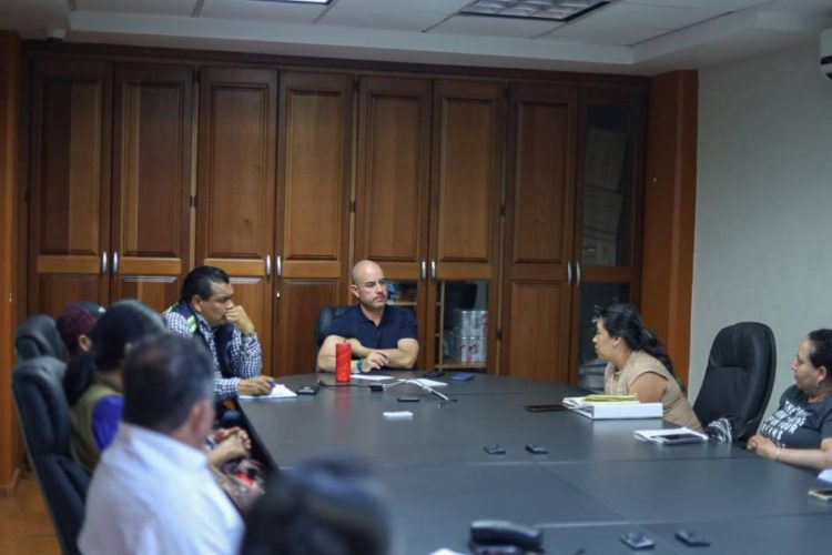 Adolfo Torres brinda atención a colonias de más de 3 mil usuarios