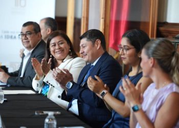 Reconoce Congreso del Estado a la Clínica de Disrafismo Espinal dirigida por el doctor Agustín Calderón Pérez