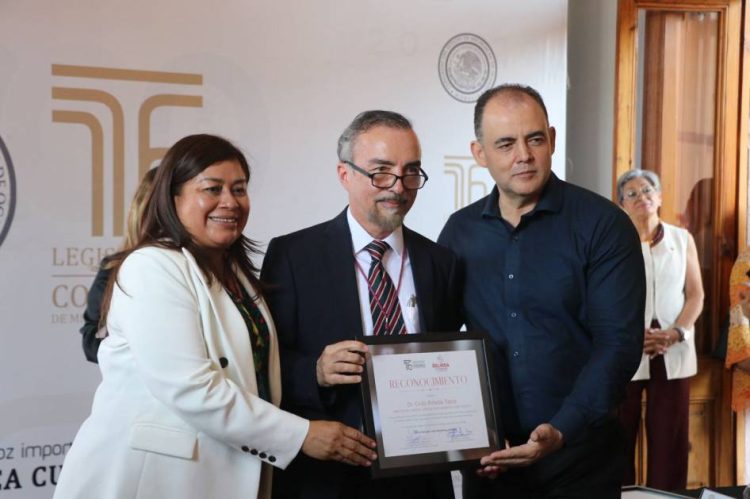 Destaca Baltazar Gaona labor humanista de especialistas que brindan atención a menores con espina bífida