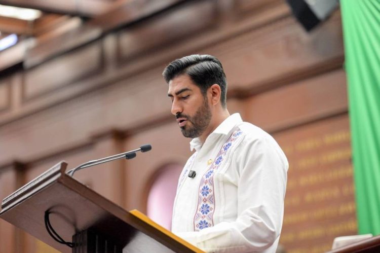Poncho Chávez impulsa reforma electoral para garantizar alternancia de género en la gubernatura y fortalecer la representación municipal