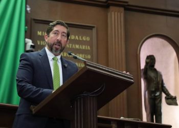 Propone Abraham Espinoza Villa licencia de conducir digital y gratuita en Michoacán