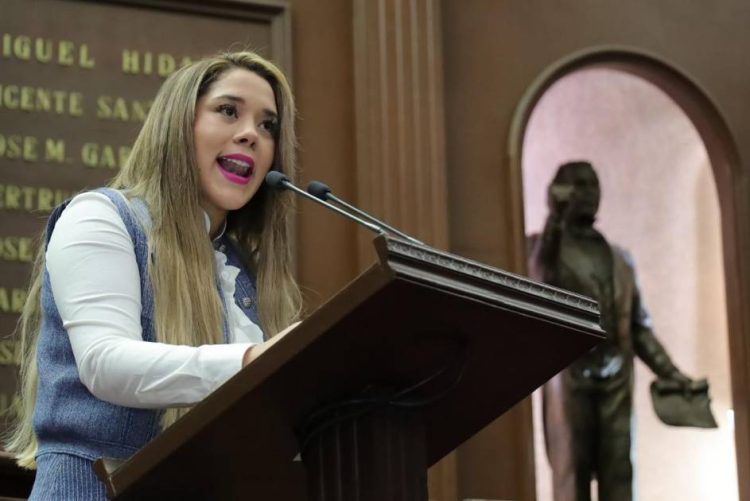 Llama Xóchitl Ruiz a no minimizar amenazas y fortalecer la prevención de violencia en escuelas