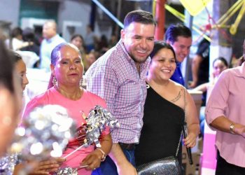 Las madres de familia son el motor de nuestra sociedad: Reyes Galindo